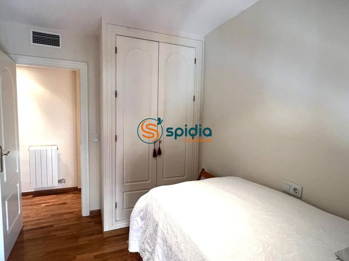 Image No.19-3 Bed Flat for sale