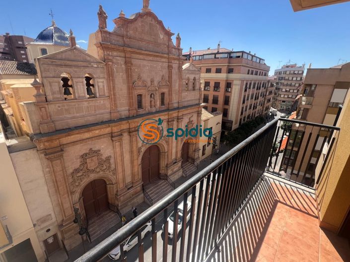 Image No.3-3 Bed Flat for sale