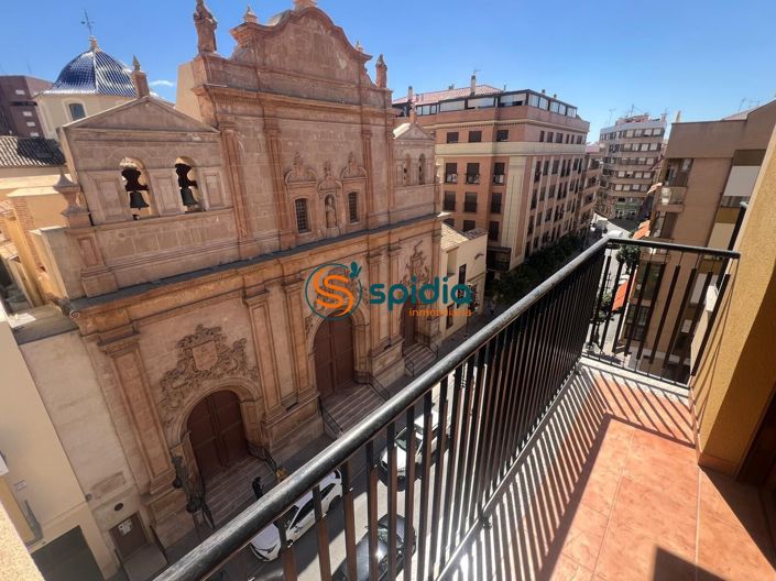 Image No.5-3 Bed Flat for sale