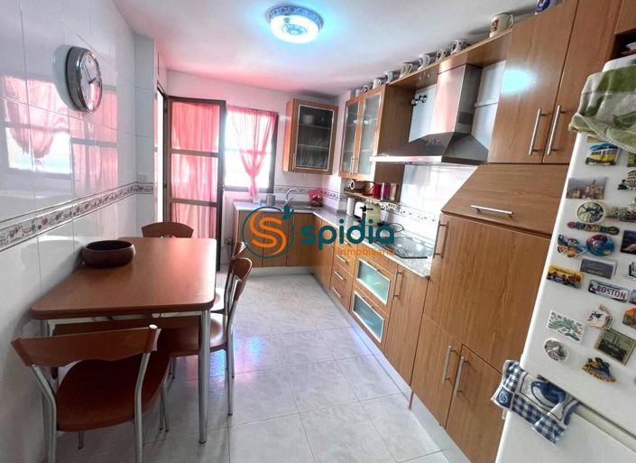 Image No.6-3 Bed Flat for sale