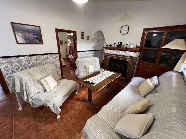 Image No.35-3 Bed Country House for sale