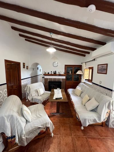 Image No.38-3 Bed Country House for sale