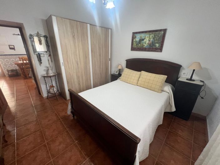 Image No.39-3 Bed Country House for sale