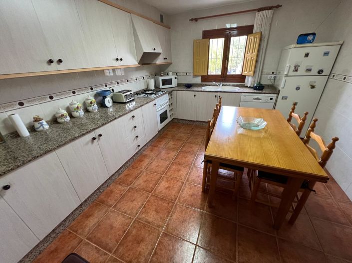 Image No.46-3 Bed Country House for sale