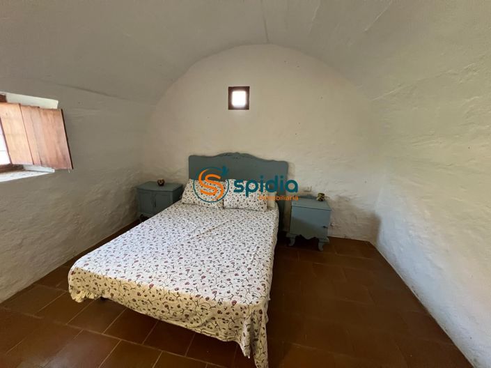 Image No.12-3 Bed Country House for sale