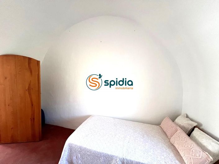 Image No.28-3 Bed Country House for sale