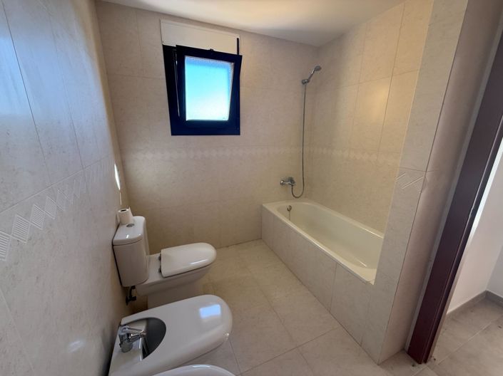 Image No.45-2 Bed Apartment for sale