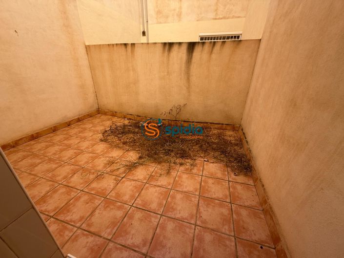 Image No.12-2 Bed Property for sale