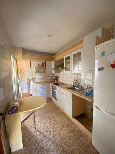 Image No.24-4 Bed Flat for sale