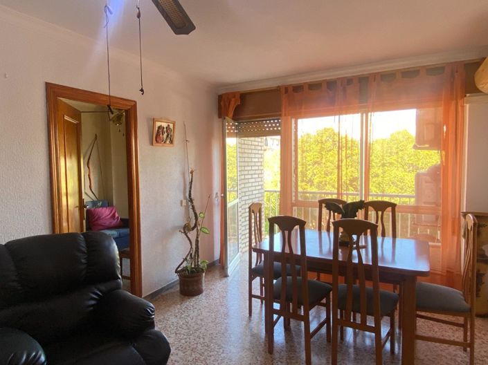 Image No.6-4 Bed Flat for sale