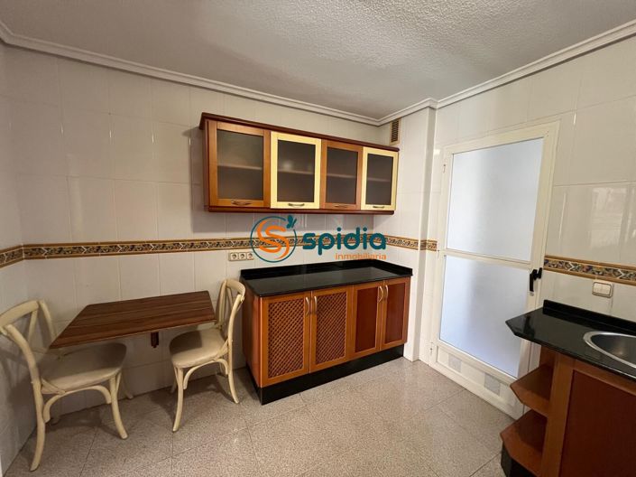 Image No.14-4 Bed Flat for sale