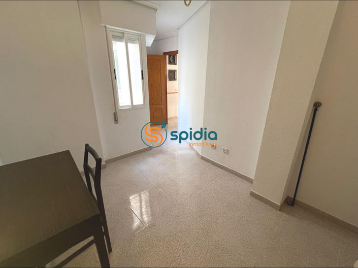 Image No.28-4 Bed Flat for sale