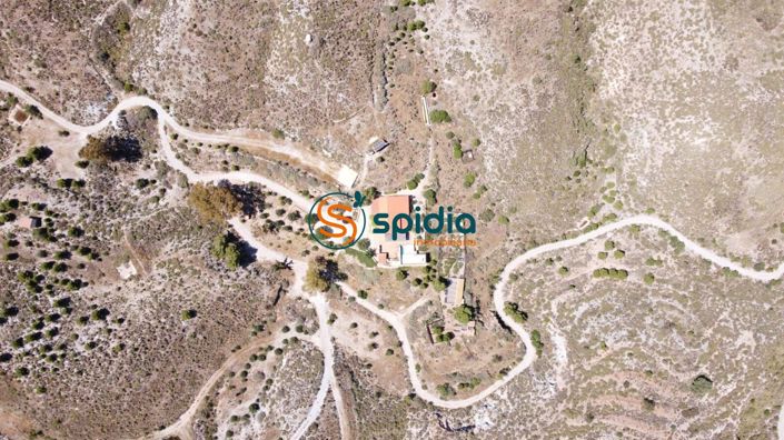 Image No.2-4 Bed Country House for sale