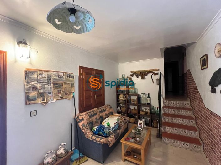 Image No.24-4 Bed Country House for sale