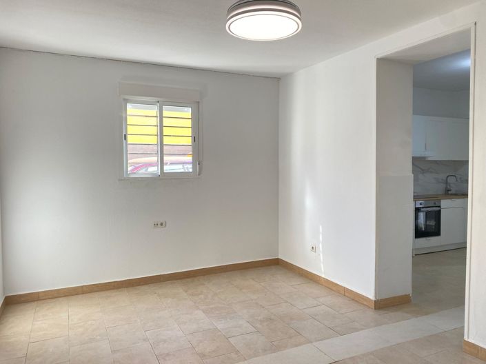 Image No.35-3 Bed House for sale