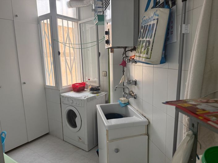 Image No.17-4 Bed Flat for sale