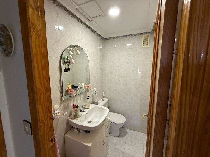 Image No.2-4 Bed Flat for sale