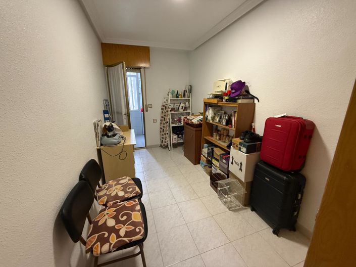 Image No.21-4 Bed Flat for sale