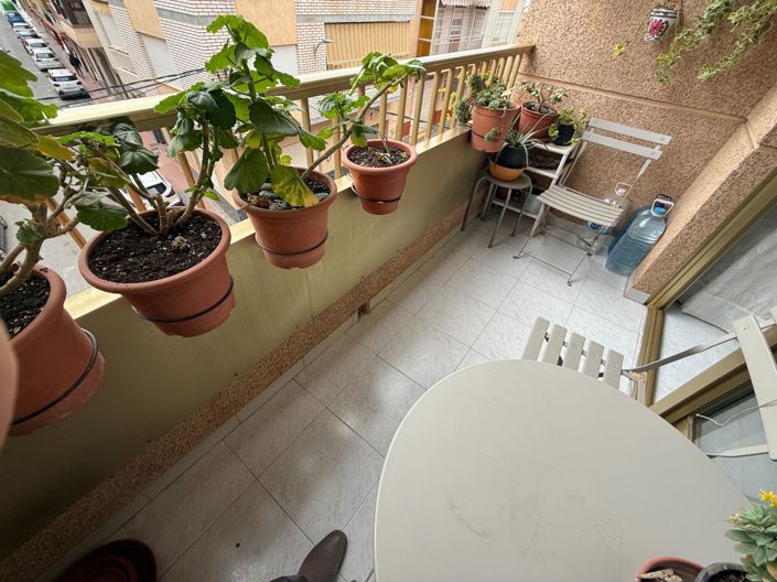 Image No.7-4 Bed Flat for sale