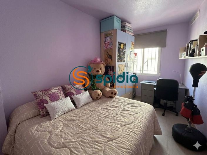 Image No.9-3 Bed Flat for sale