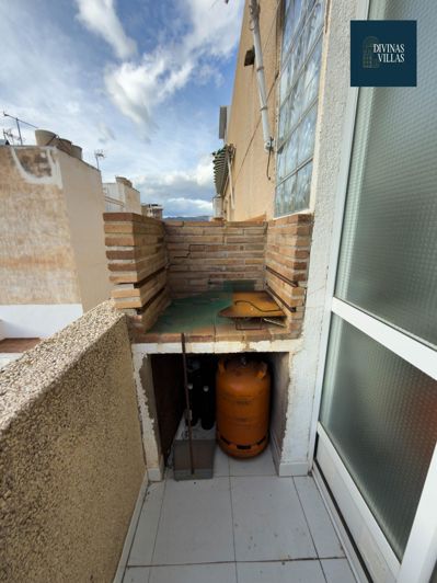 Image No.16-4 Bed Flat for sale