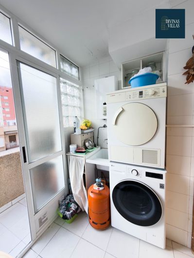 Image No.17-4 Bed Flat for sale