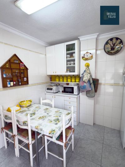 Image No.18-4 Bed Flat for sale