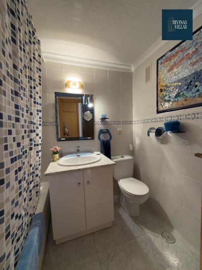 Image No.31-4 Bed Flat for sale