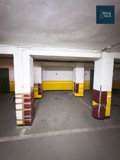 Image No.34-4 Bed Flat for sale