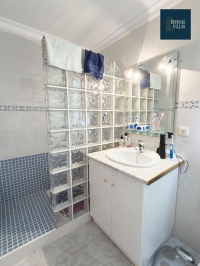 Image No.36-4 Bed Flat for sale