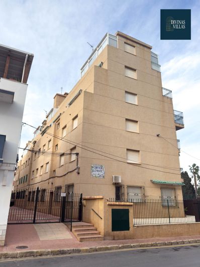 Image No.39-4 Bed Flat for sale