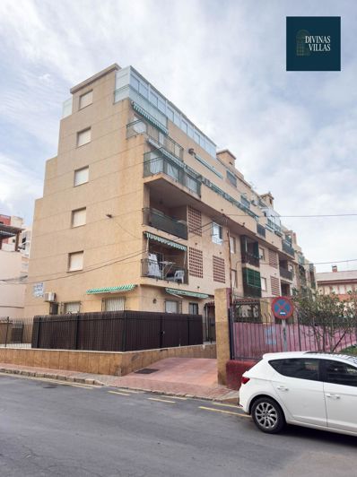 Image No.41-4 Bed Flat for sale