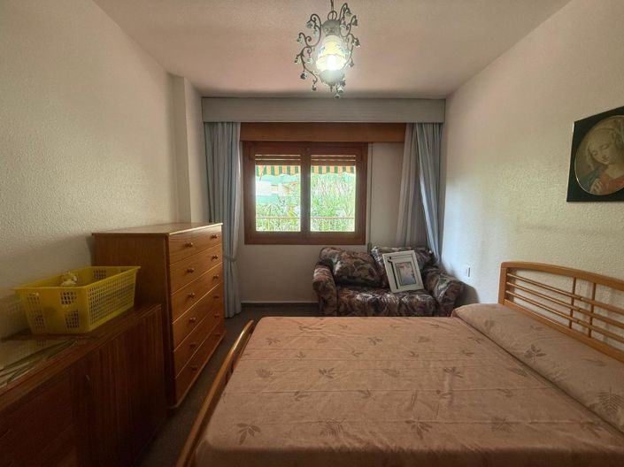 Image No.24-3 Bed Flat for sale