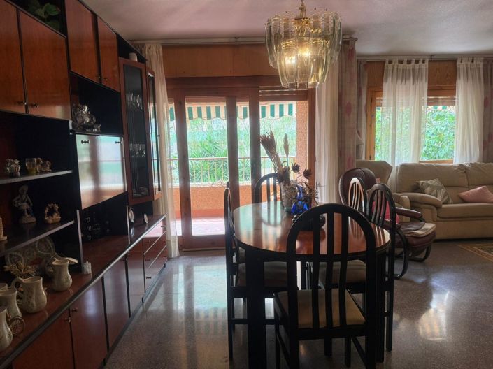 Image No.27-3 Bed Flat for sale