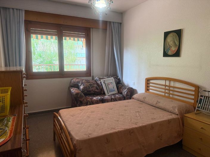 Image No.29-3 Bed Flat for sale