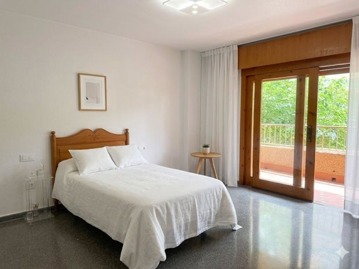 Image No.7-3 Bed Flat for sale