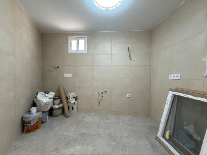 Image No.26-2 Bed House for sale