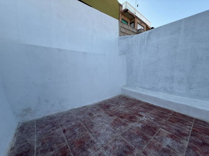 Image No.29-2 Bed House for sale