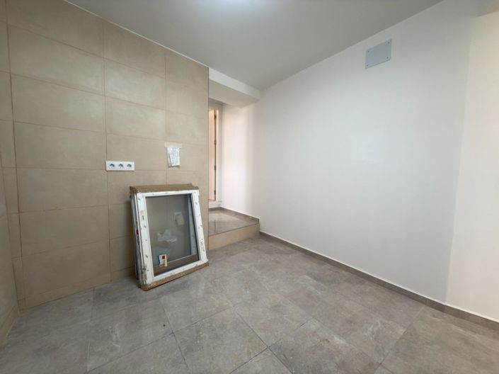 Image No.34-2 Bed House for sale