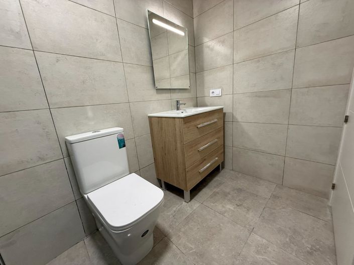 Image No.42-2 Bed House for sale