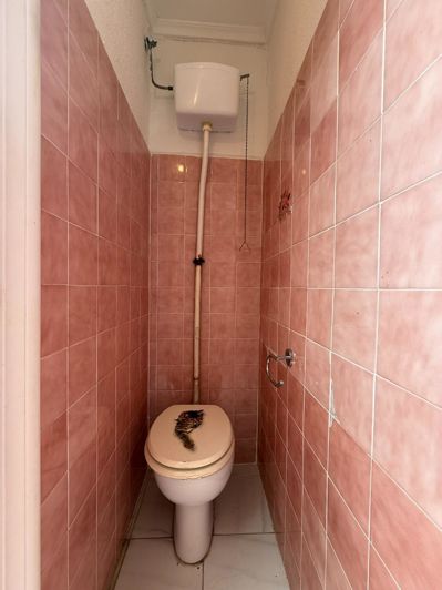 Image No.21-4 Bed Flat for sale