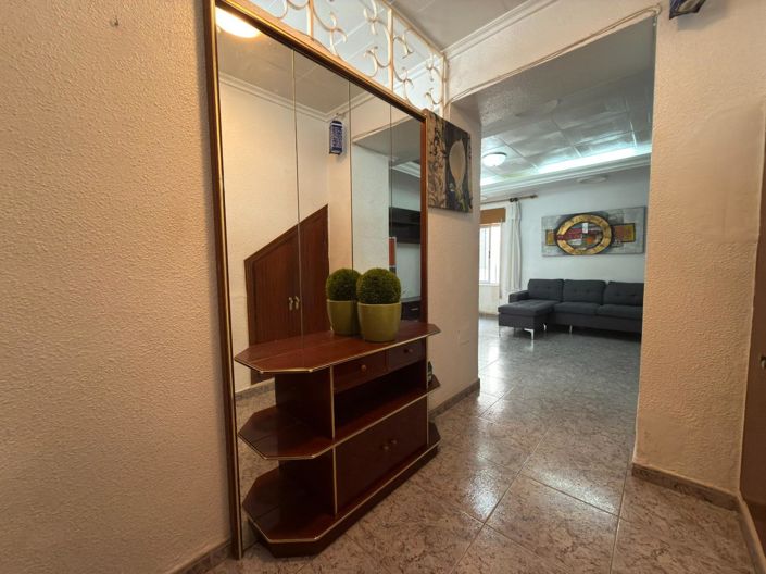 Image No.32-4 Bed Flat for sale