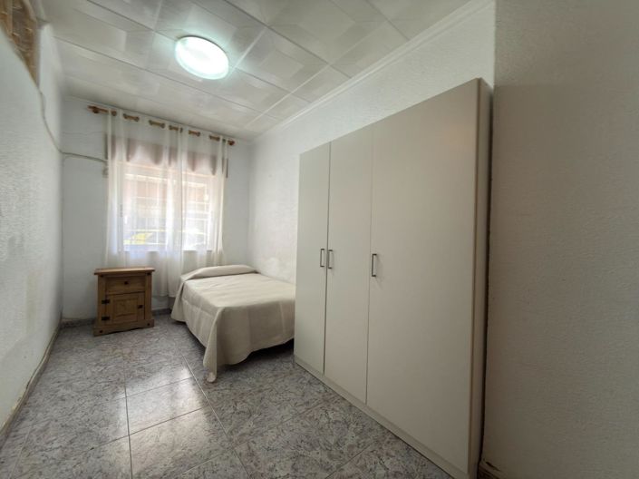 Image No.39-4 Bed Flat for sale