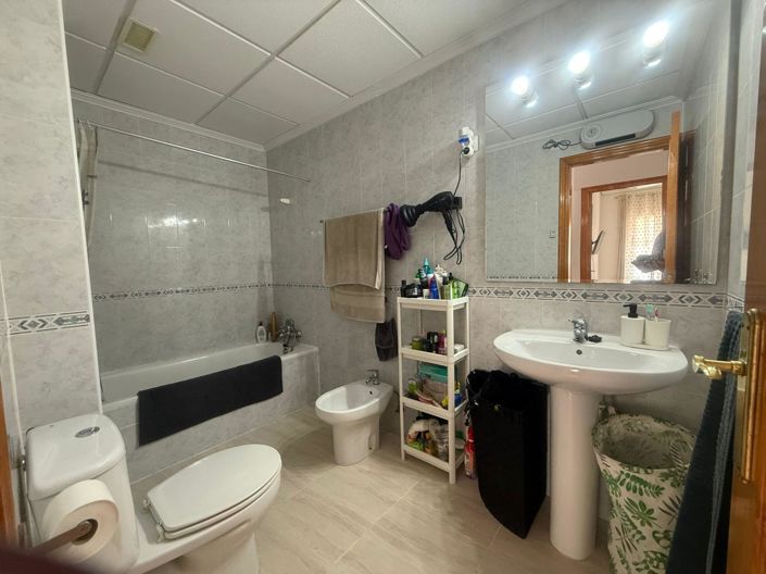 Image No.18-3 Bed Property for sale