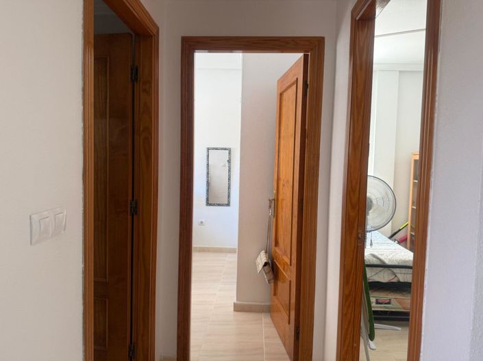 Image No.19-3 Bed Property for sale