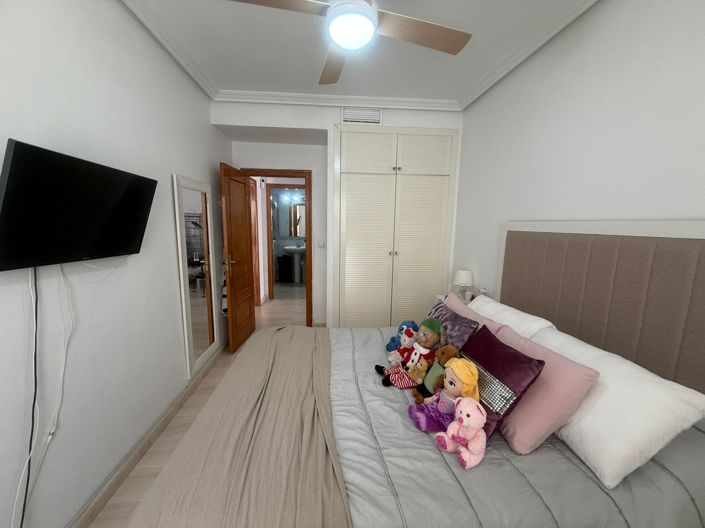 Image No.20-3 Bed Property for sale