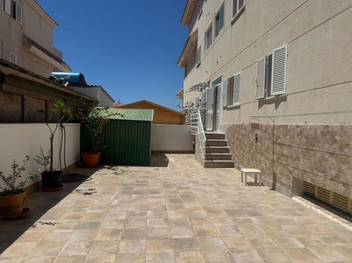 Image No.36-3 Bed Property for sale
