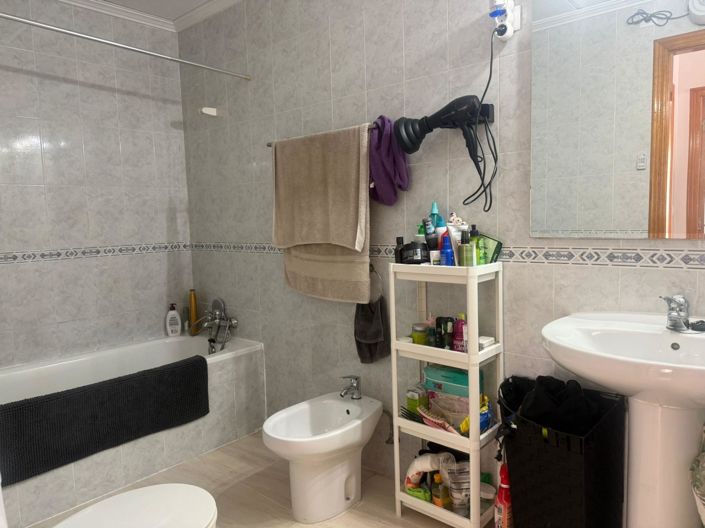 Image No.39-3 Bed Property for sale