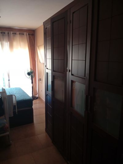 Image No.43-3 Bed Flat for sale