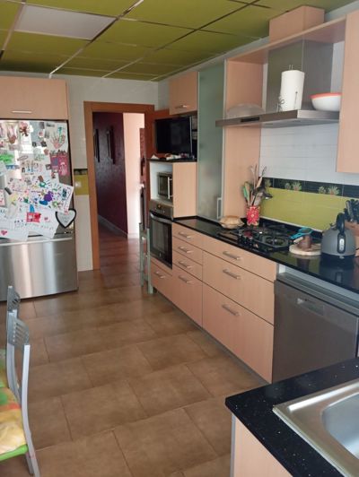 Image No.9-3 Bed Flat for sale